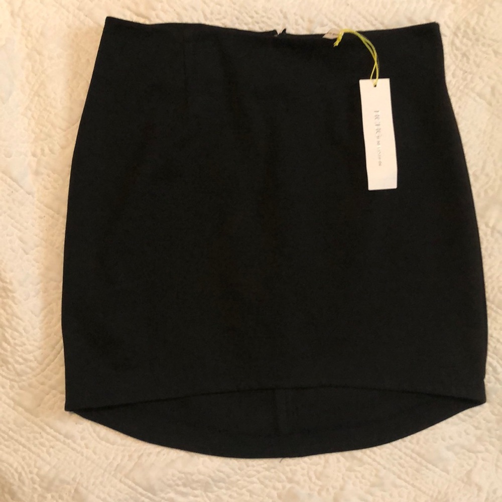 BCBGENERATION High-Low Black Ponte Knit Mini Skirt, 8, NWT